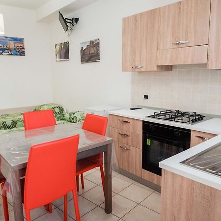 كاستيلنووفو تْشيلينتو B&B Dell'Infopoint-La Via Silente المظهر الخارجي الصورة