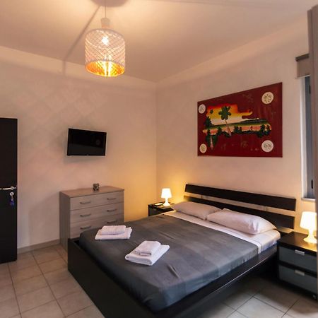 كاستيلنووفو تْشيلينتو B&B Dell'Infopoint-La Via Silente المظهر الخارجي الصورة