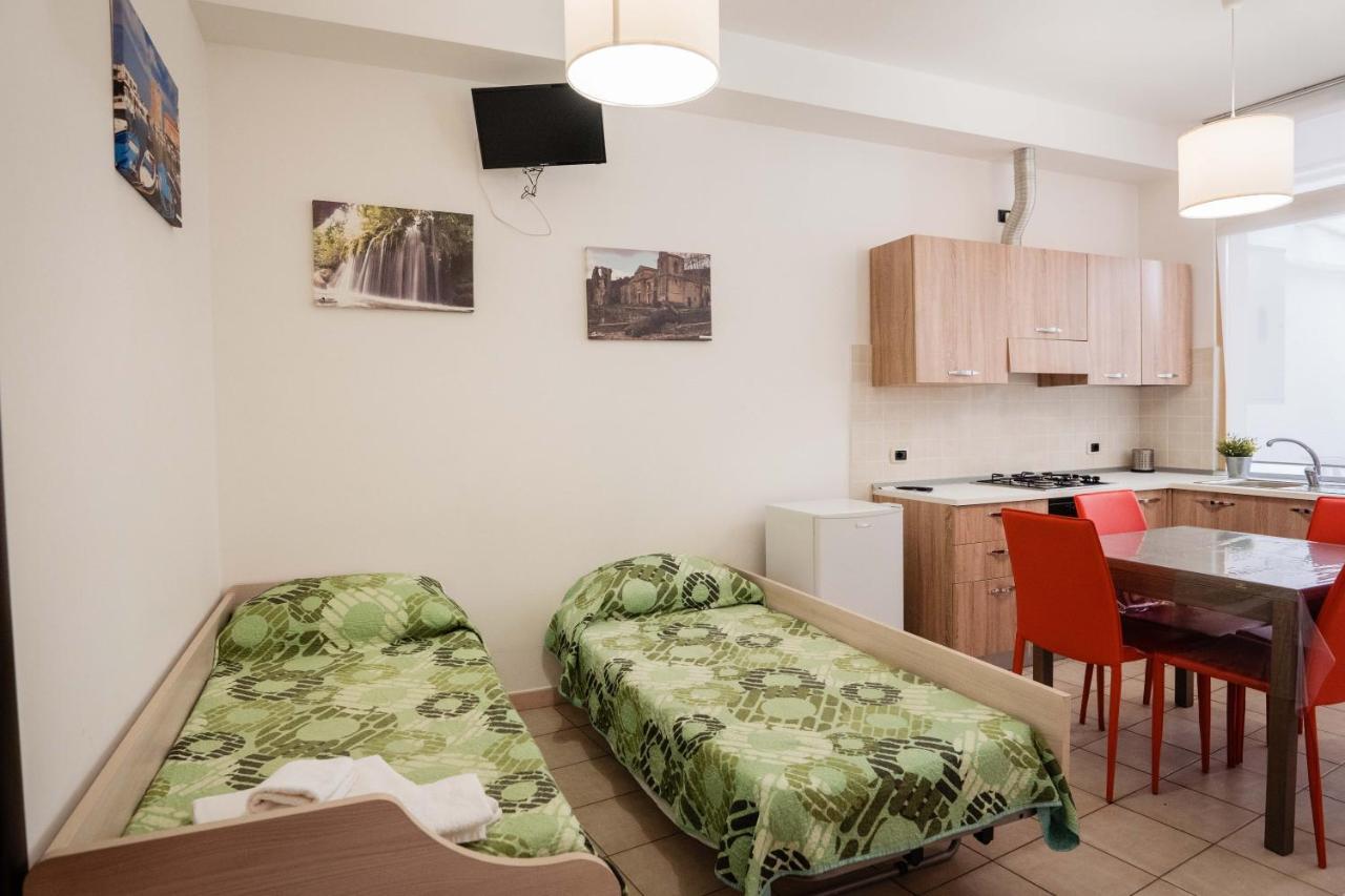 كاستيلنووفو تْشيلينتو B&B Dell'Infopoint-La Via Silente المظهر الخارجي الصورة
