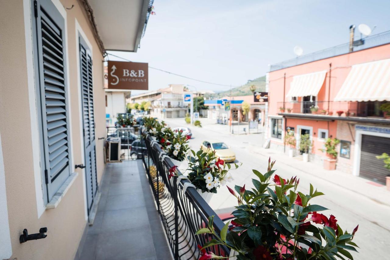كاستيلنووفو تْشيلينتو B&B Dell'Infopoint-La Via Silente المظهر الخارجي الصورة