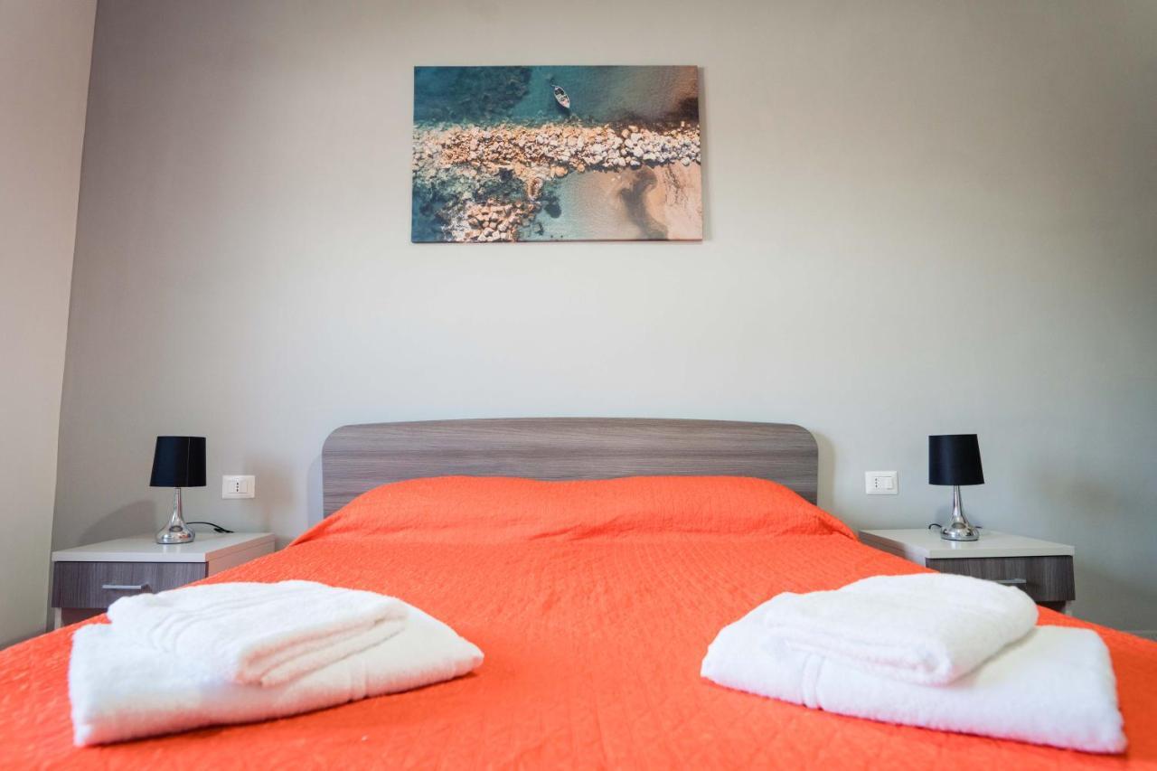 كاستيلنووفو تْشيلينتو B&B Dell'Infopoint-La Via Silente المظهر الخارجي الصورة