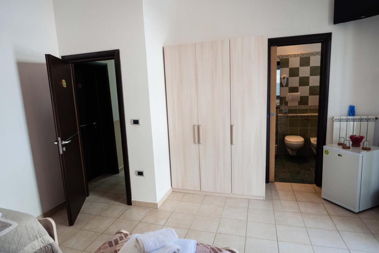 كاستيلنووفو تْشيلينتو B&B Dell'Infopoint-La Via Silente المظهر الخارجي الصورة