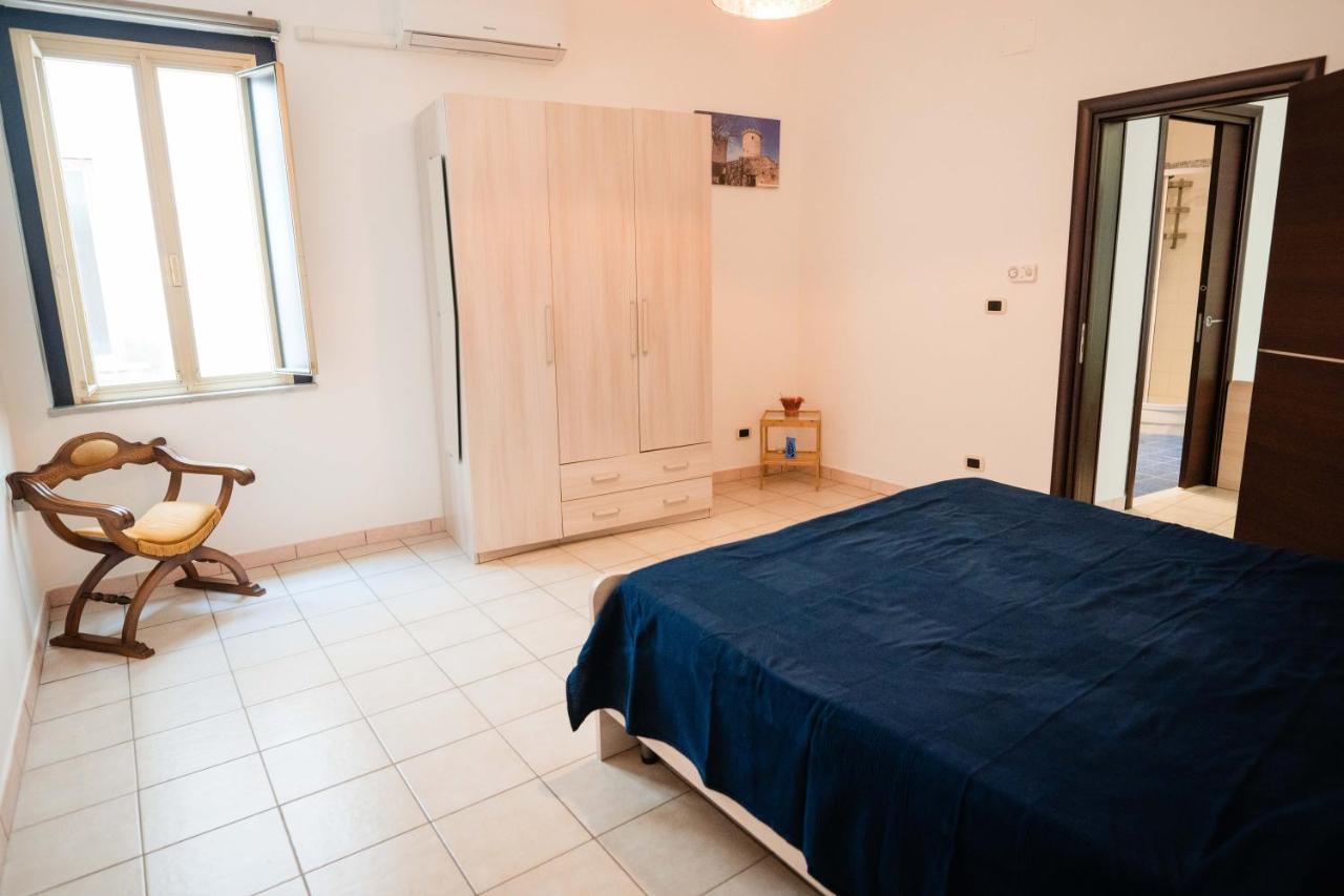 كاستيلنووفو تْشيلينتو B&B Dell'Infopoint-La Via Silente المظهر الخارجي الصورة